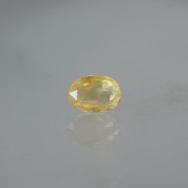 4.87 Carats  Yellow Sapphire ( 5.41 Ratti Pukhraj )