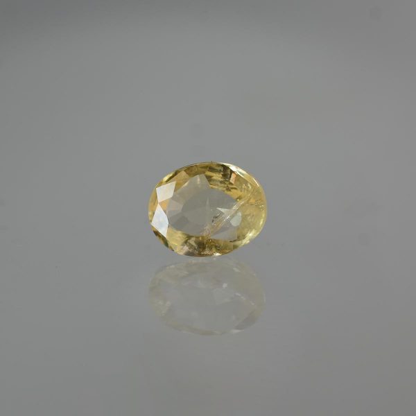4.1 Carats  Yellow Sapphire ( 4.56 Ratti Pukhraj )