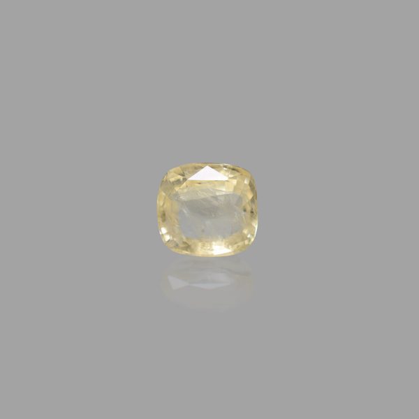 5.57 Carats  Yellow Sapphire ( 6.19 Ratti Pukhraj )