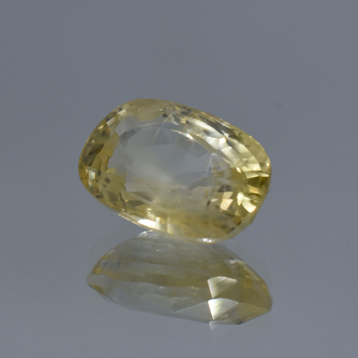 6.42 Carats Yellow Sapphire ( 7.13 Ratti Pukhraj )