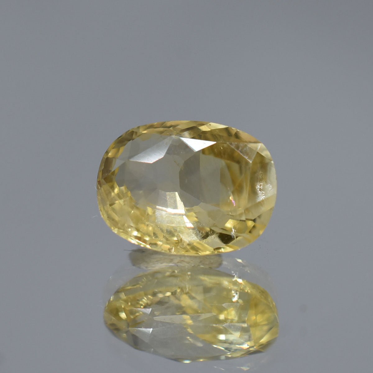 4.58 Carats Yellow Sapphire ( 5.09 Ratti Pukhraj ) 4.58 Carats Yellow Sapphire ( 5.09 Ratti Pukhraj )