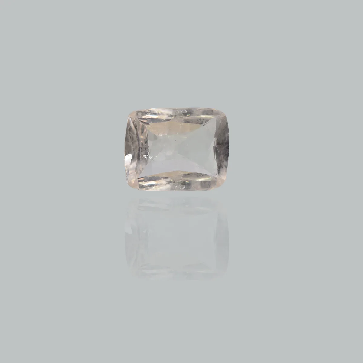6 Carats Yellow Sapphire ( 6.67 Ratti Pukhraj )