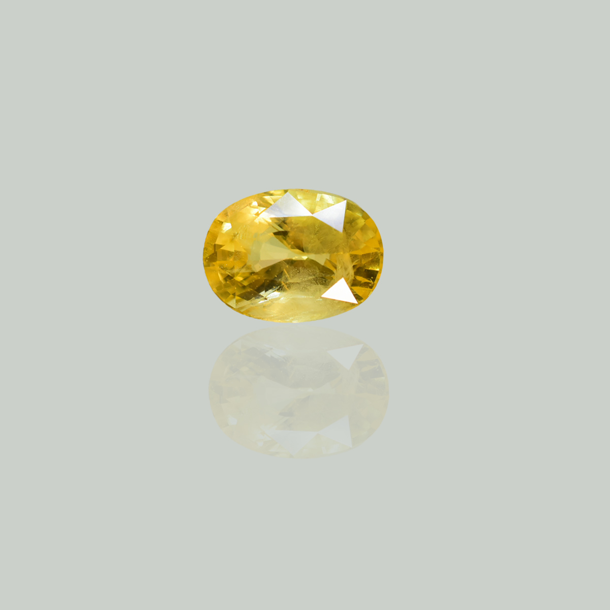 10.28 Carats Yellow Sapphire ( 11.42 Ratti Pukhraj )