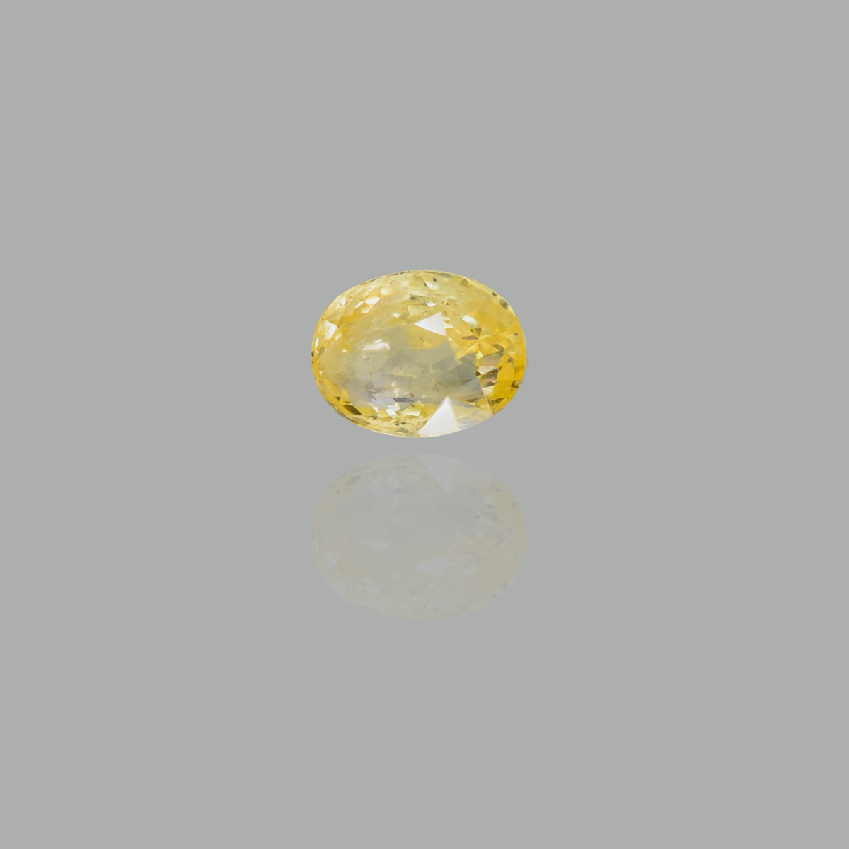 3.83 Carats Yellow Sapphire ( 4.25 Ratti Pukhraj )