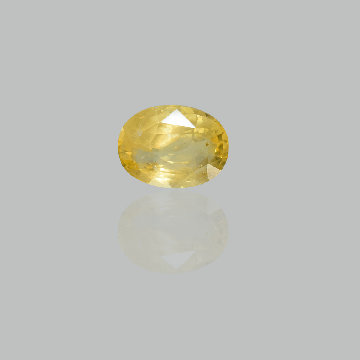 7.57 Carats Yellow Sapphire ( 8.41 Ratti Pukhraj )