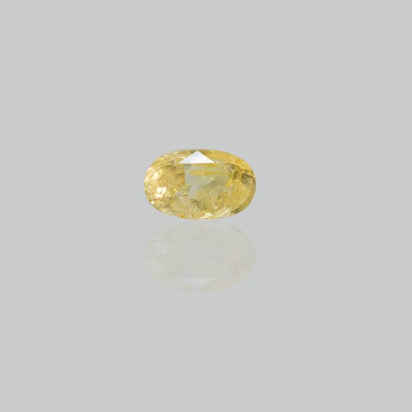 4.94 Carats Yellow Sapphire ( 5.48 Ratti Pukhraj )