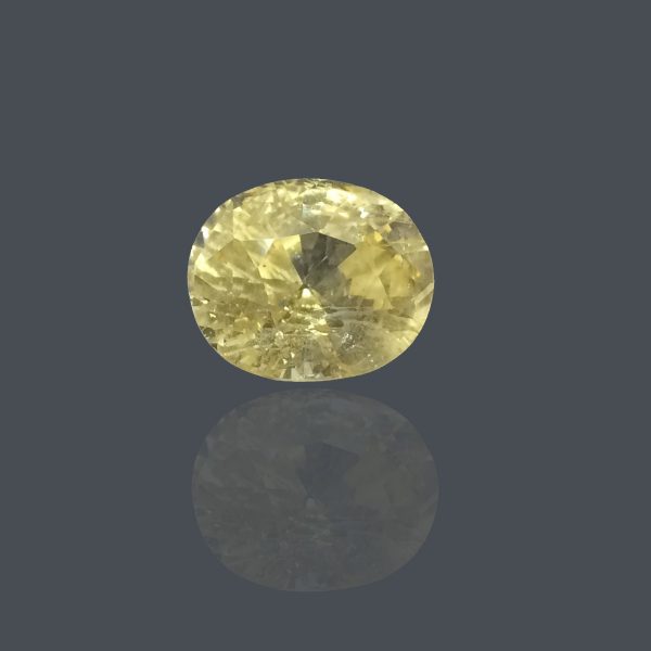 7.59 Carats Yellow Sapphire ( 8.43 Ratti Pukhraj )
