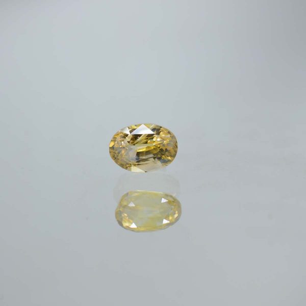 4.01 Carats Yellow Sapphire ( 4.46 Ratti Pukhraj )