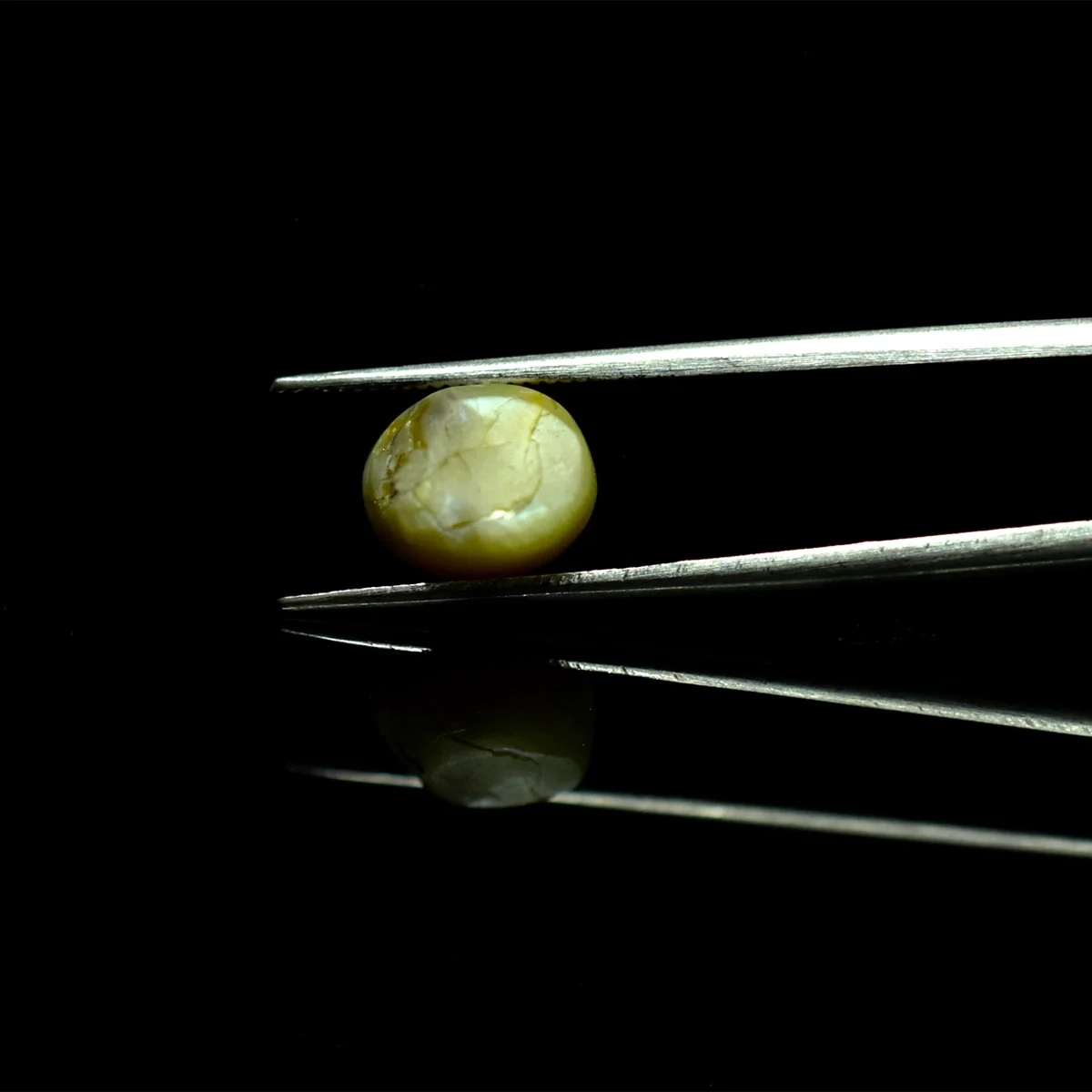 5.83 Carats Chrysoberyl Cat's Eye ( 6.48 Ratti Lehsuniya ) - Image 3