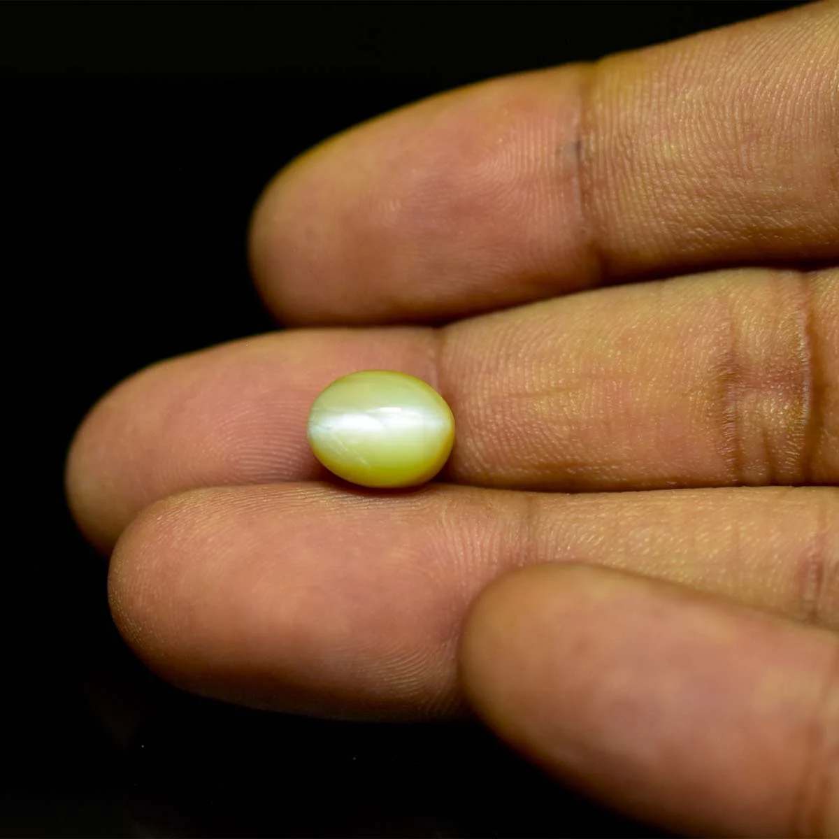 5.83 Carats Chrysoberyl Cat's Eye ( 6.48 Ratti Lehsuniya ) - Image 4