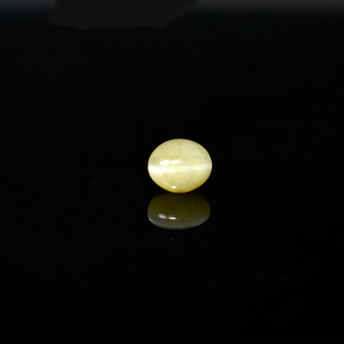 rg-chryso-cat-43 (2) 3.32 Carats Chrysoberyl Cat's Eye ( 3.69 Ratti Lehsuniya ) - Image 1