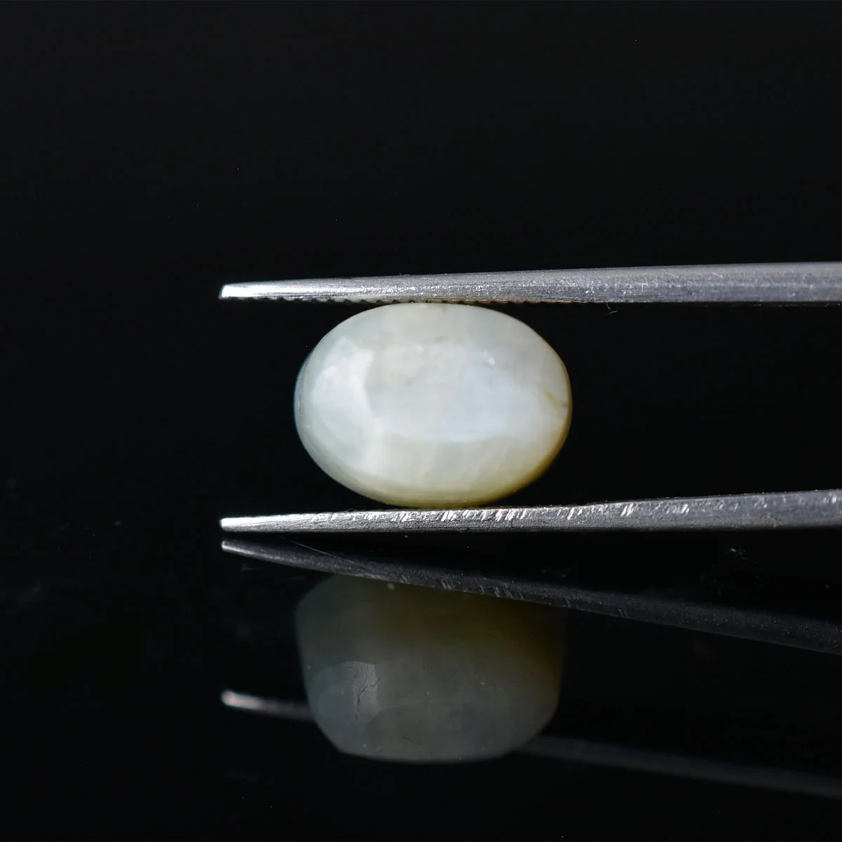 8.54 Carats Chrysoberyl Cat's Eye ( 9.49 Ratti Lehsuniya ) - Image 3