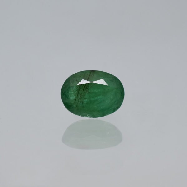 4.8 Carats Emerald ( 5.27 Ratti Panna )