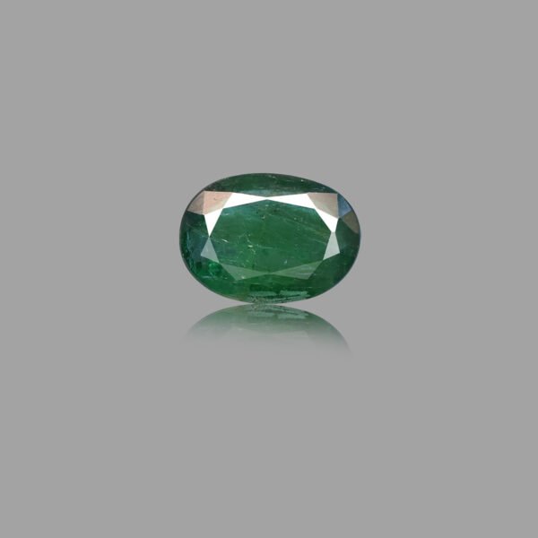 4.88 Carats Emerald ( 5.42 Ratti Panna Stone)