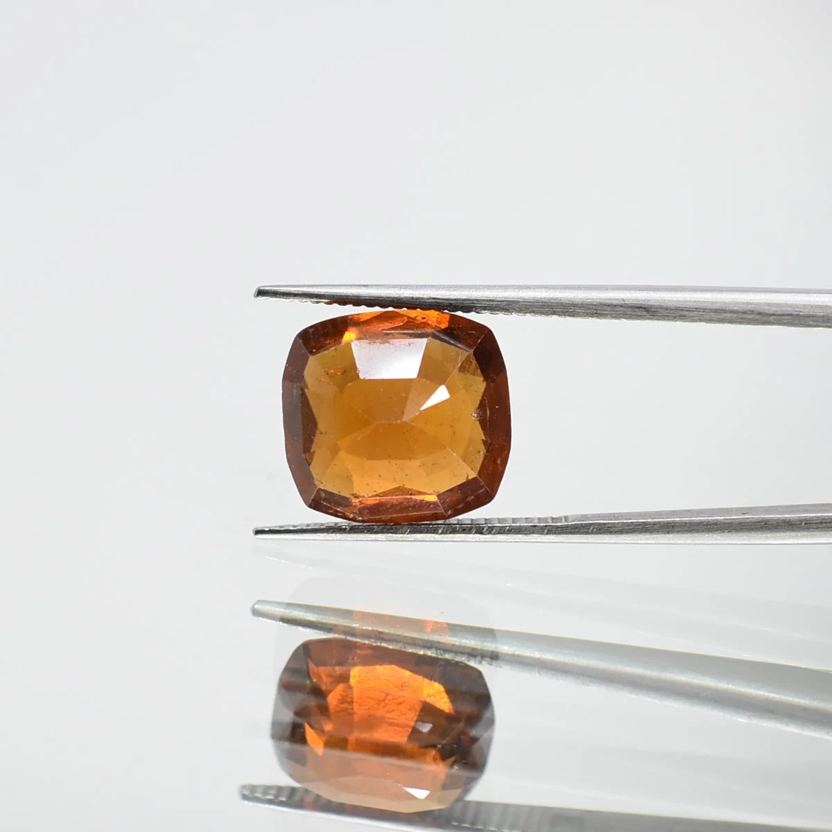 4.77 Carats Hessonite Garnet ( 5.3 Ratti Gomed ) 3