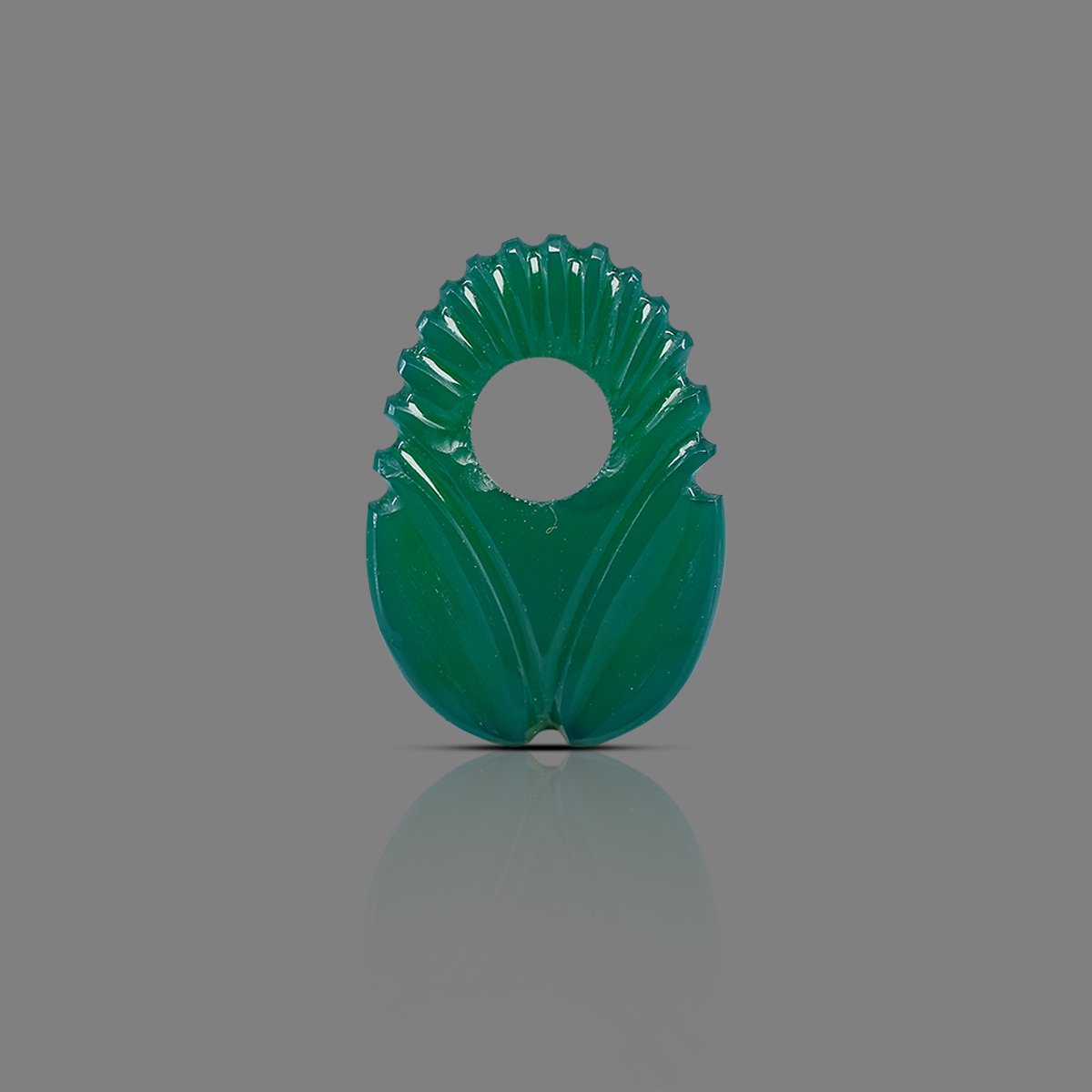 rg-green-onyx-egg-carv-18-1 Natural Green Onyx Handcrafted Carved Stone - Image 1