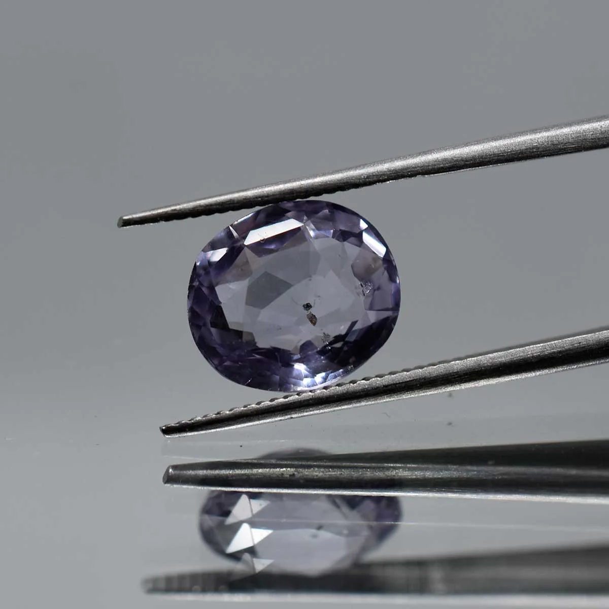 3.91 Carats Blue Sapphire ( 4.34 Ratti Neelam ) - Image 4