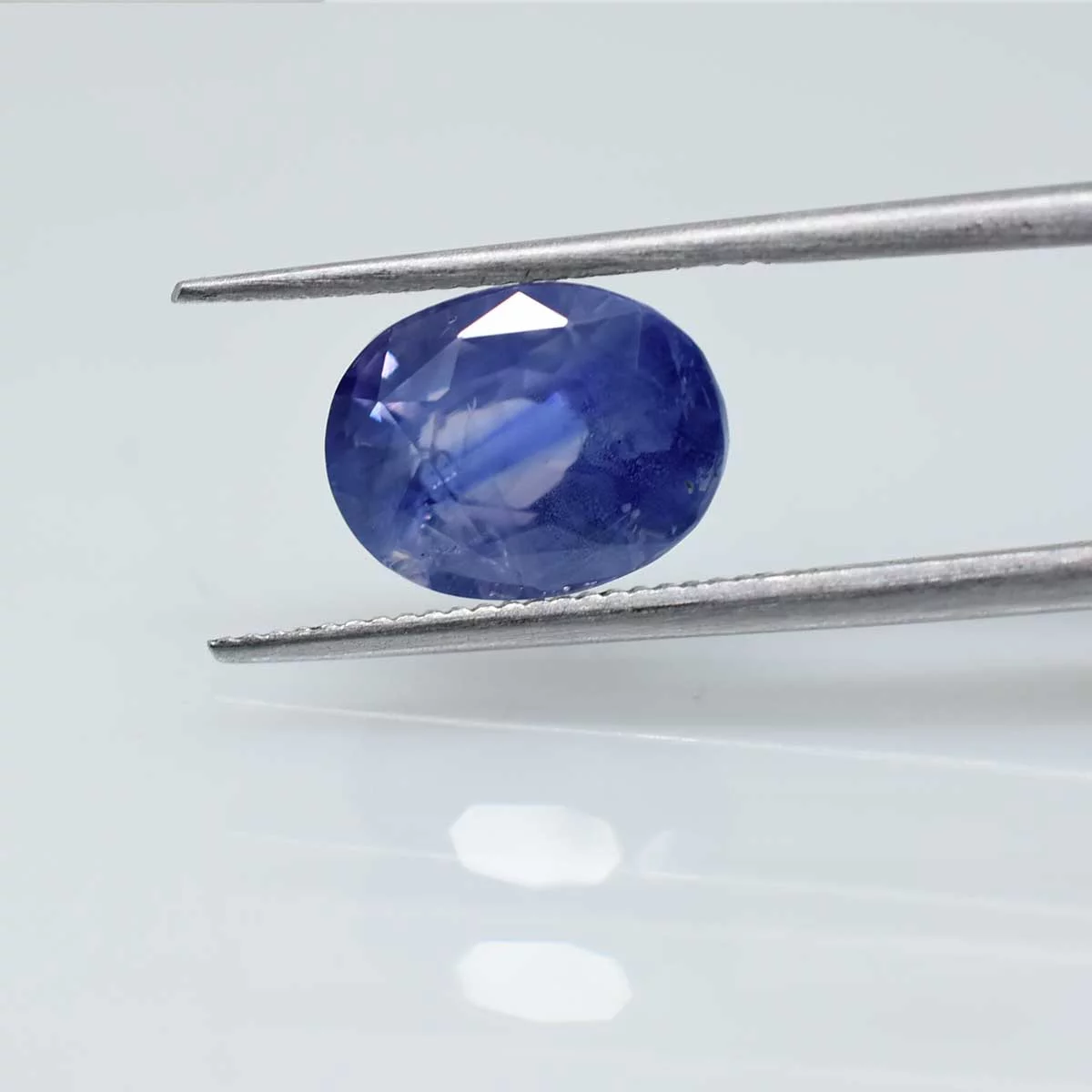 4.61 Carats Blue Sapphire ( 5.12 Ratti Neelam ) - Image 4