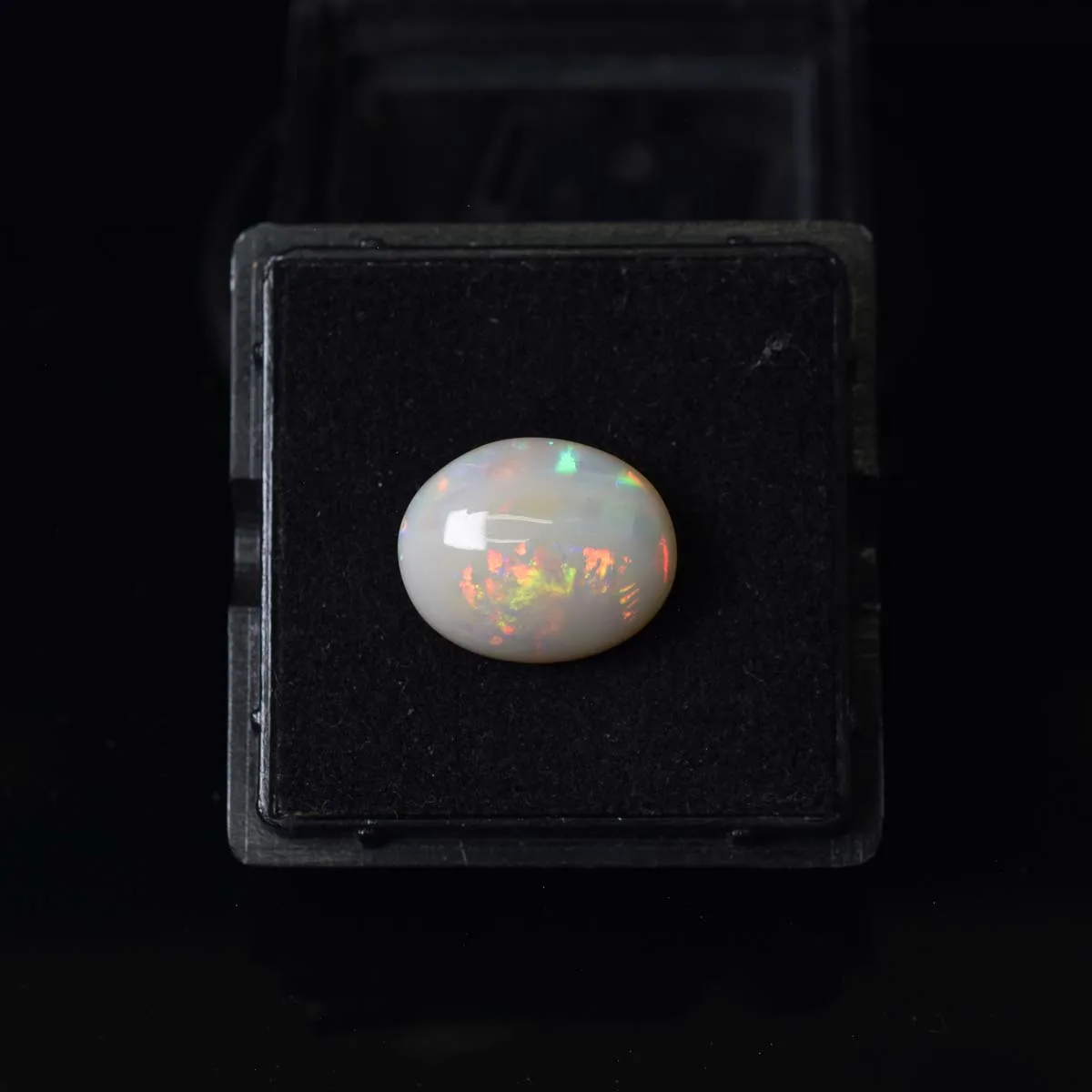 9.06 Carats Opal ( 10.07 Ratti Dudhiya Patthar ) - Image 5