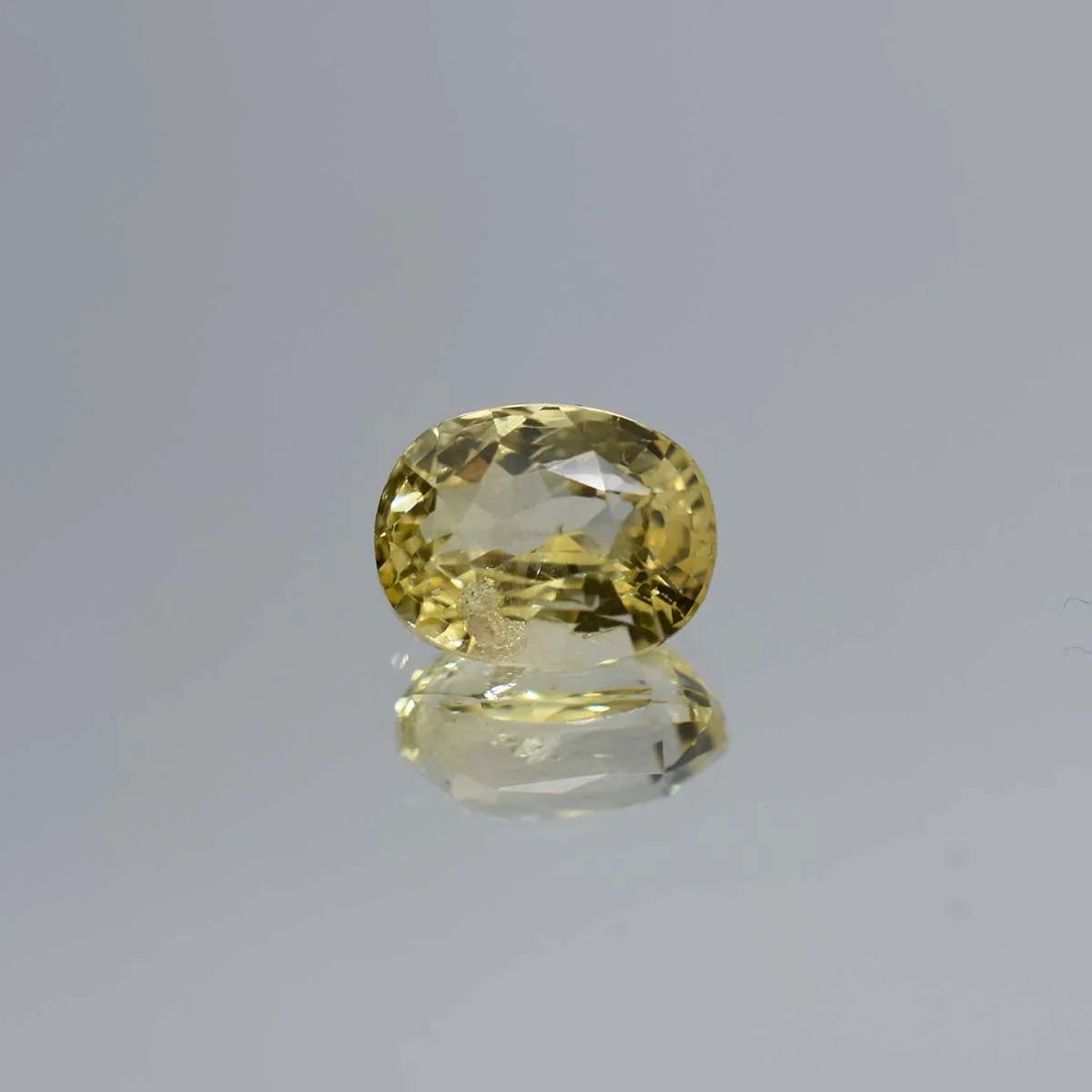rg-p-rgw-546-1 4.88 Carats Yellow Sapphire ( 5.42 Ratti Pukhraj ) - Image 1