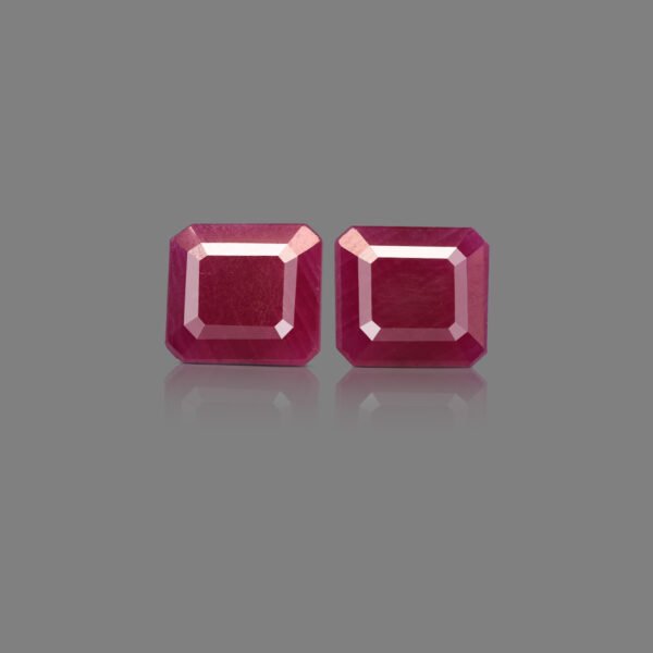 16.03 carats Ruby ( 17.81 ratti Manik )