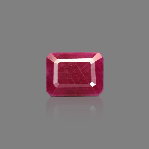 14.32 carats Ruby ( 15.91 ratti Manik )