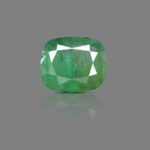 6.38 carats Emerald ( 7.09 ratti Panna )