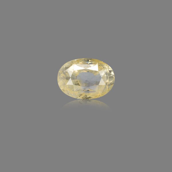 7.27 Carats Yellow Sapphire ( 8.07 Ratti Pukhraj )