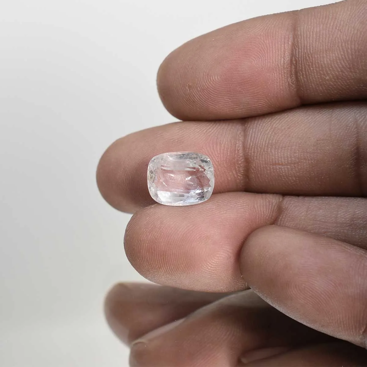 5.57 Carats White Sapphire ( 6.19 Ratti Safed Pukhraj ) - Image 5