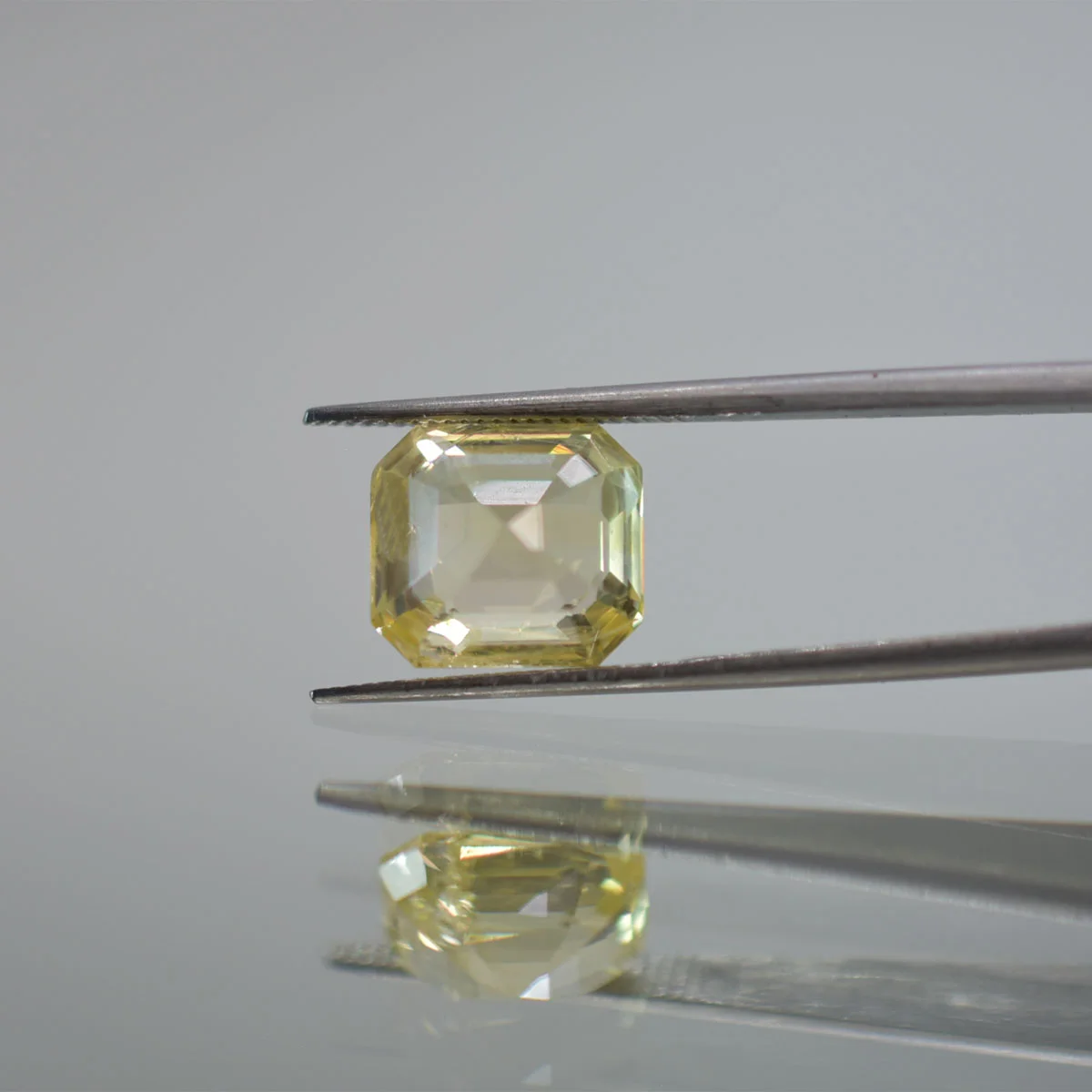 6.3 Carats Yellow Sapphire ( 7 Ratti Pukhraj ) - Image 3